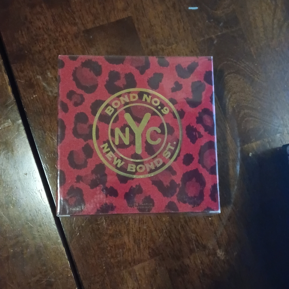 Bond No. 9 New York Red Leopard Print with Gold Logo